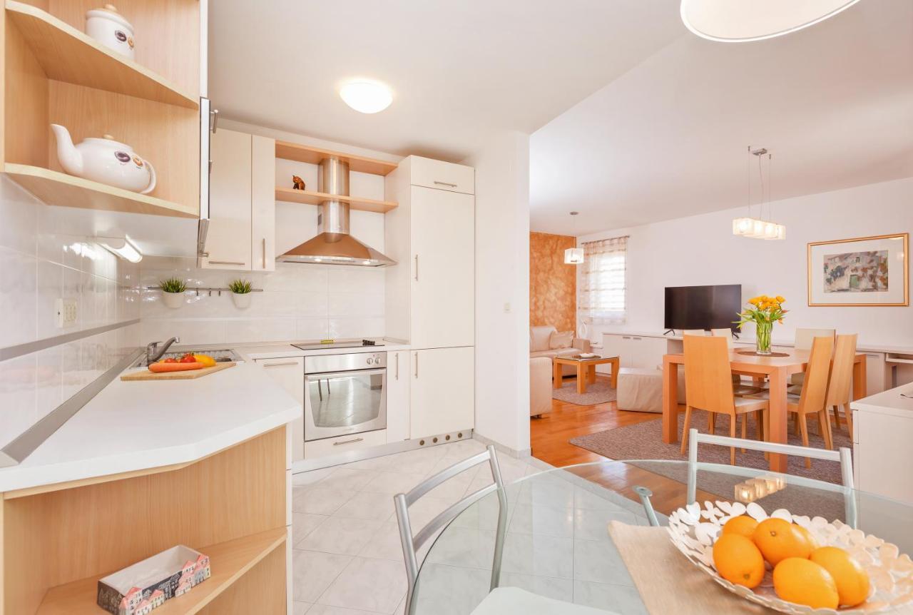Comfortable Apartment Laura Lapad With Garage Dubrovnik Exterior photo